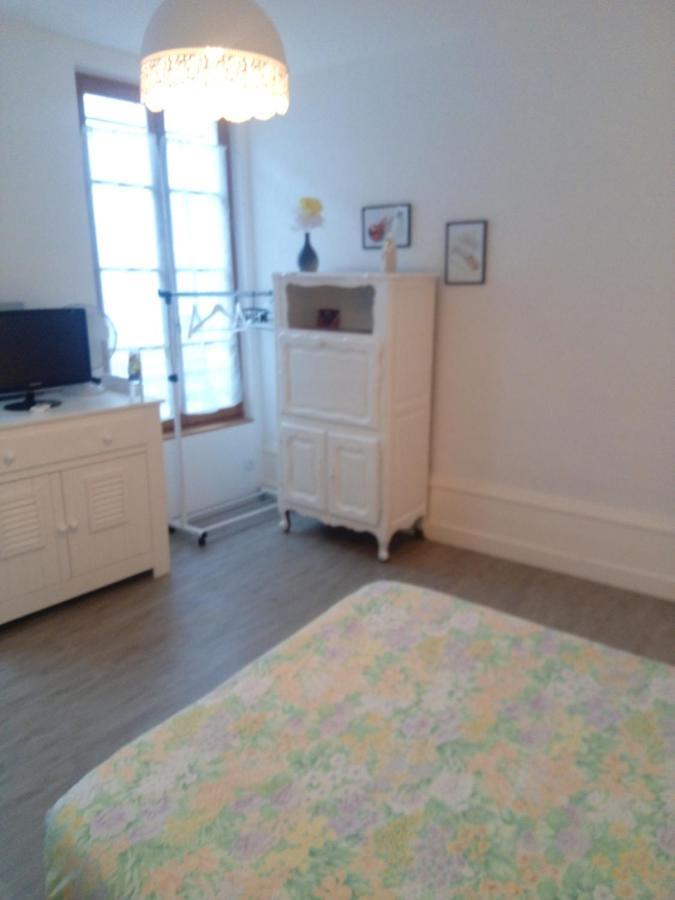 Vieux-Cognac, Chambre Avec Sa Salle De Bain Privative Zewnętrze zdjęcie